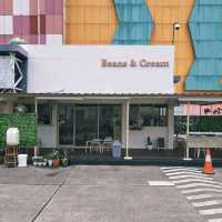 A NEW COFFEE SHOP IN THE BLOK M PARKING AREA