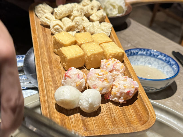 臺北中山區深夜美食「澳門骨堡」開到凌晨的火鍋料理