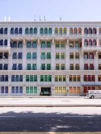 ตึกสีสันสดใส old hills street police station