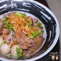  ก๋วยเตี๋ยวเนื้อตุ๋น หมูตุ๋น น้ำซุปกลมกล่อม