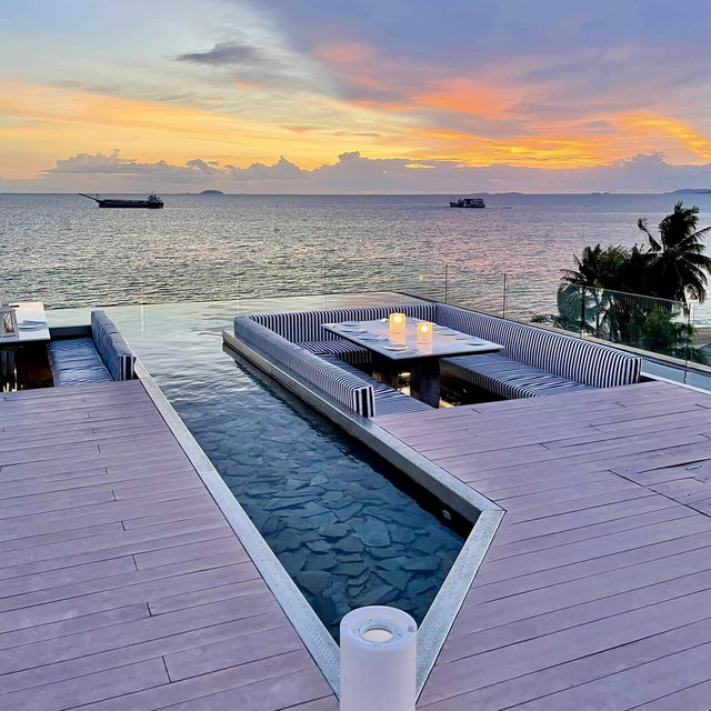 Vibes ปังๆ🌅ชมพระอาทิตย์ตกพร้อมสระว่ายน้ำสวย
