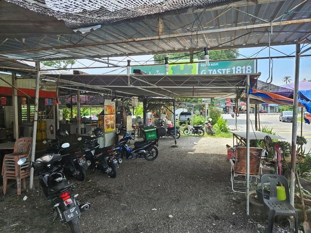 Eat like a local, where nice food hidden in a small corner at Balik Pulau