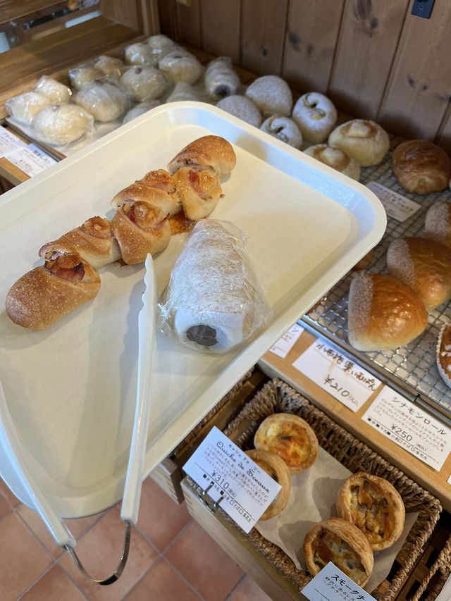 【佐久市】地元の方に愛される温かみあるパン屋さん🍞