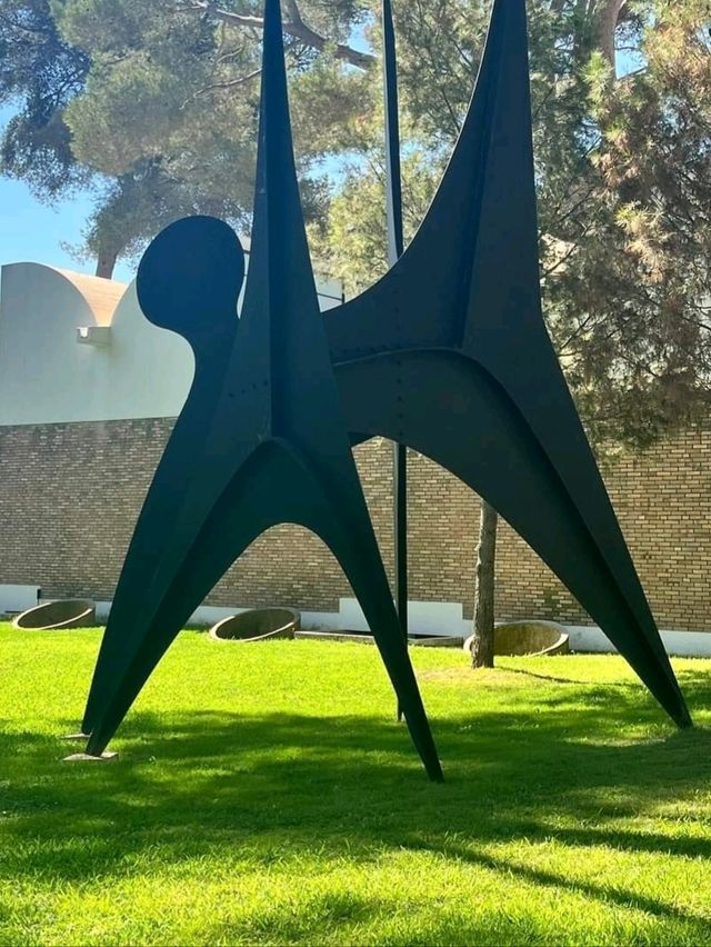 南法中世紀小鎮聖保羅，滿街藝術作品