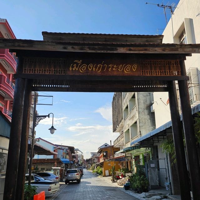 เที่ยวคาเฟ่สวยระยอง ที่ร้าน ญา-จิน-ดม 