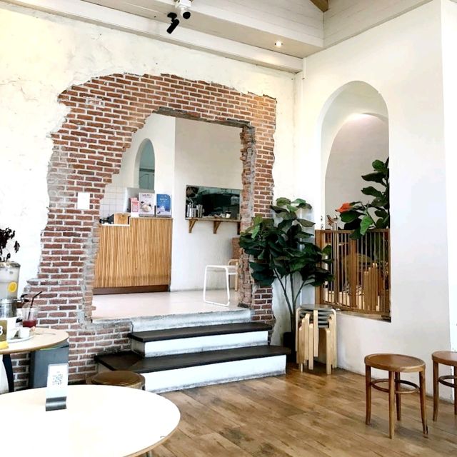 ร้านขนมในเชียงใหม่ ที่โดนชีวิตโดนใจ ● ชีวิต ชีวา