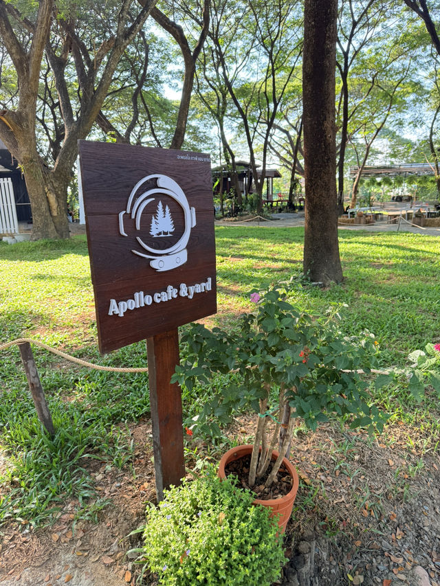 📍Apollo Cafe & Yard คาเฟ่ฟีลเขาใหญ่ในลำพูน