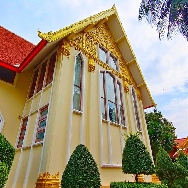 บรมบรรพต ภูเขาทอง