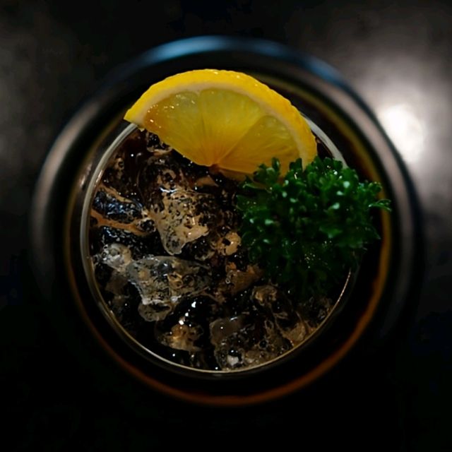 泰國清邁_BULOV Coffee_黑色工業咖啡店