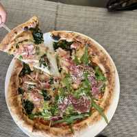 LONG PIZZA สะหวันนะเขต,ลาว