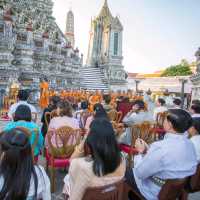 เริ่มต้นปีที่วัดอรุณ: เสริมสิริมงคลและความสุขใจ