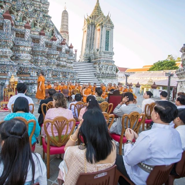 เริ่มต้นปีที่วัดอรุณ: เสริมสิริมงคลและความสุขใจ
