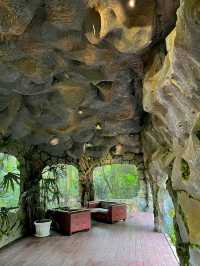 rain forest Cafe in the Hill