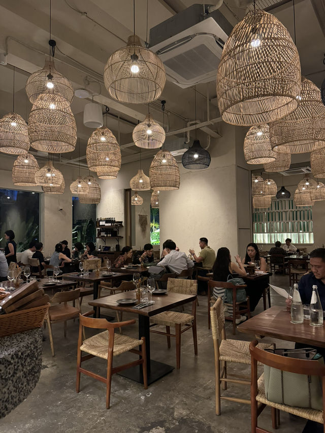 🇸🇬 Unforgettable Bites: A Taste of Innovation at Moxie Singapore