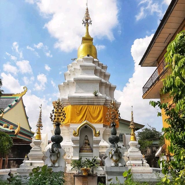 ชมศิลปะไทใหญ่ผสมศิลปะล้านนาที่วัดมิ่งเมือง