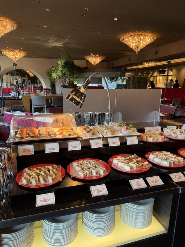 A Sweet & Savory Escape at Hotel New Otani's Garden Lounge