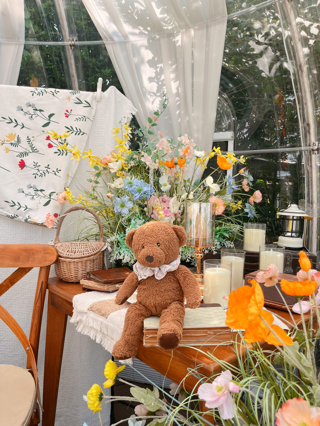 ชวนแฟนไปเดทที่คาเฟ่ในสวนดอกไม้กัน 🌸