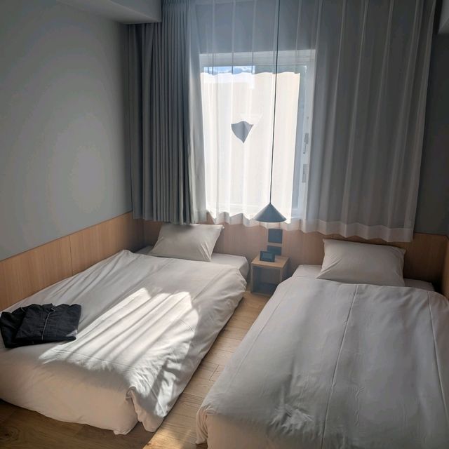 🇯🇵東京「鶯谷LANDABOUT」文青風設計旅店，白天夜晚各有特色！