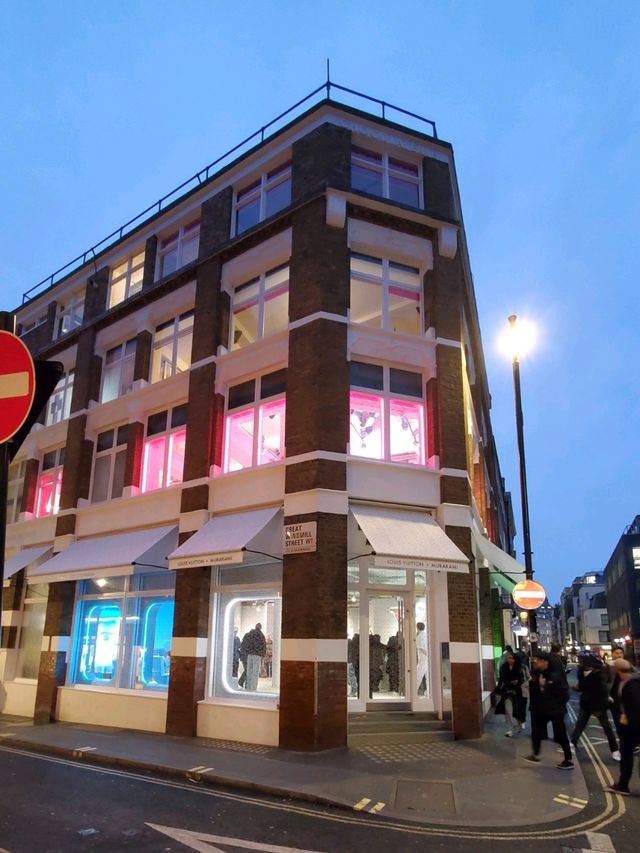 LOUIS VUITTON x MURAKAMI POP-UP STORE💗London💗