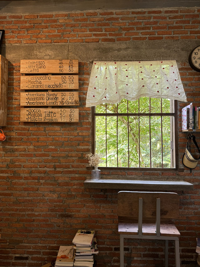 Backyard cafe โรงคั่วหลังบ้าน เบตง