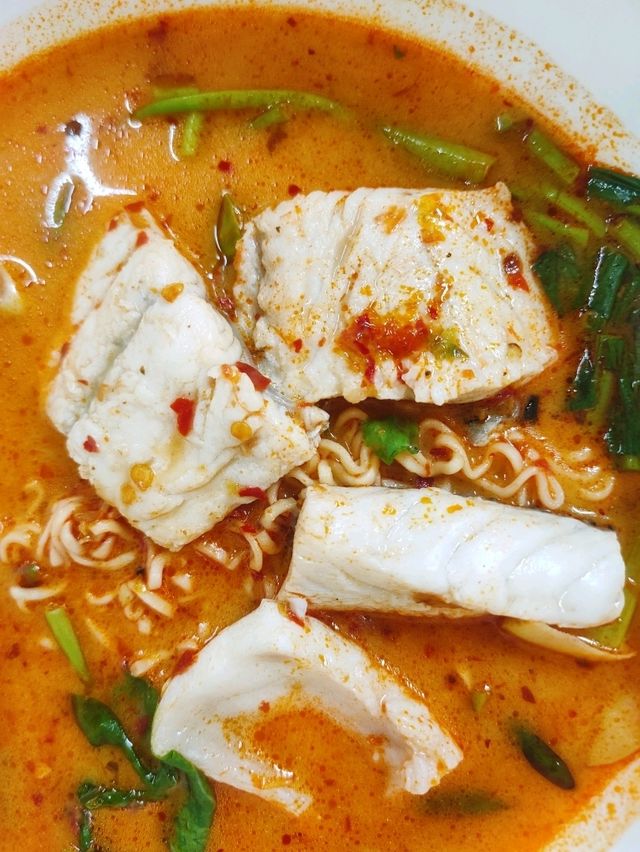 ก๋วยเตี๋ยวต้มยำปลา รสชาติดี เมืองปทุมธานี