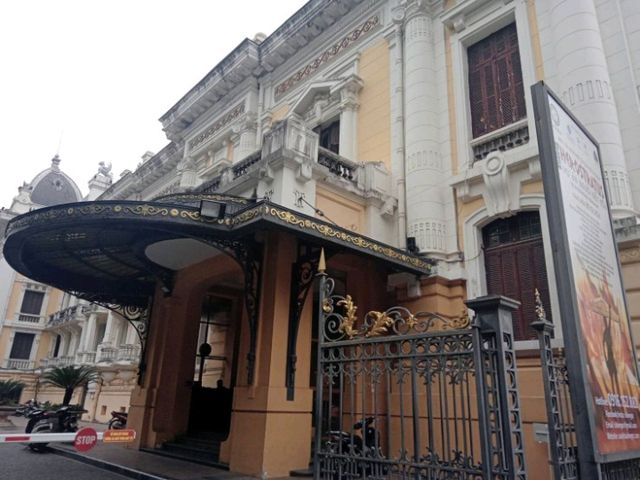  Meeting Point ที่Grand Opera House ในฮานอย✨️