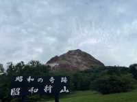 【北海道の奇跡！「昭和新山」で大地の鼓動を感じよう🌋✨】