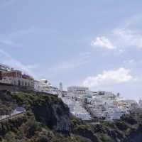 サントリーニ島（ギリシャ）– 青と白の絶景が広がるエーゲ海の宝石