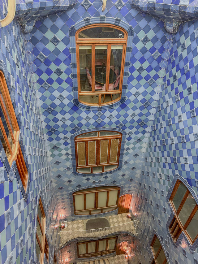 まるでおとぎの国…【カサ・バトリョ｜Casa Batlló】バルセロナ🇪🇸