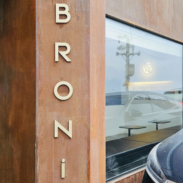 釜山｜「Broni咖啡廳」是釜山旅行的必打卡海景天堂！躺平看海，徹底放鬆身心！