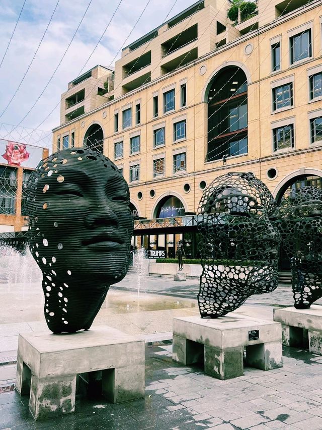 南非約翰內斯堡著名景點：Nelson Mandela Square曼德拉廣場，適合打卡拍照📸