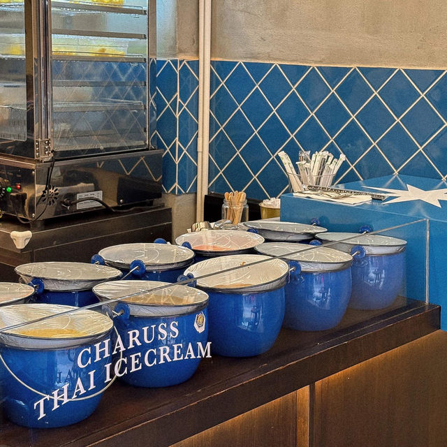 จรัส บรรทัดทอง - CHARUSS THAI ICECREAM