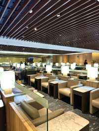 シンガポール　シンガポール観光　チャンギ空港T2 KrisFlyer Gold Loungeで過ごす！