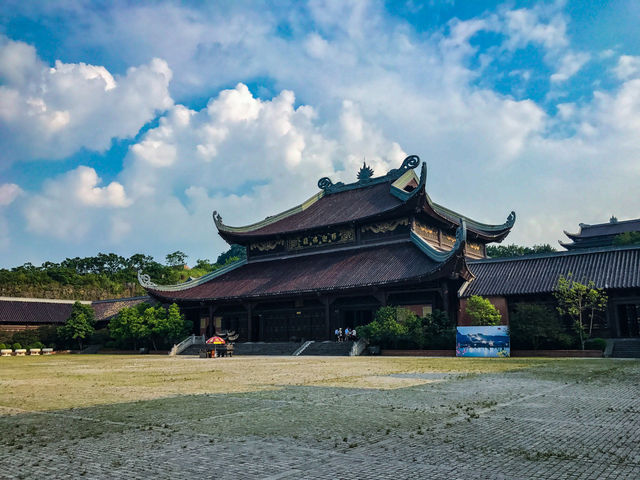 동남아시아 최대 규모의 ‘바이딘 사원’