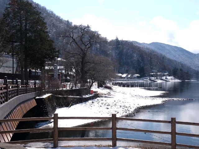 ชมชิวที่ ทะเลสาบชูเซ็นจิโกะ (Lake Chuzenji, 中禅寺湖) 