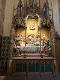 ⛪ The Cathedral of St. Bartholomew, 프랑크푸르트의 고딕 유산! 