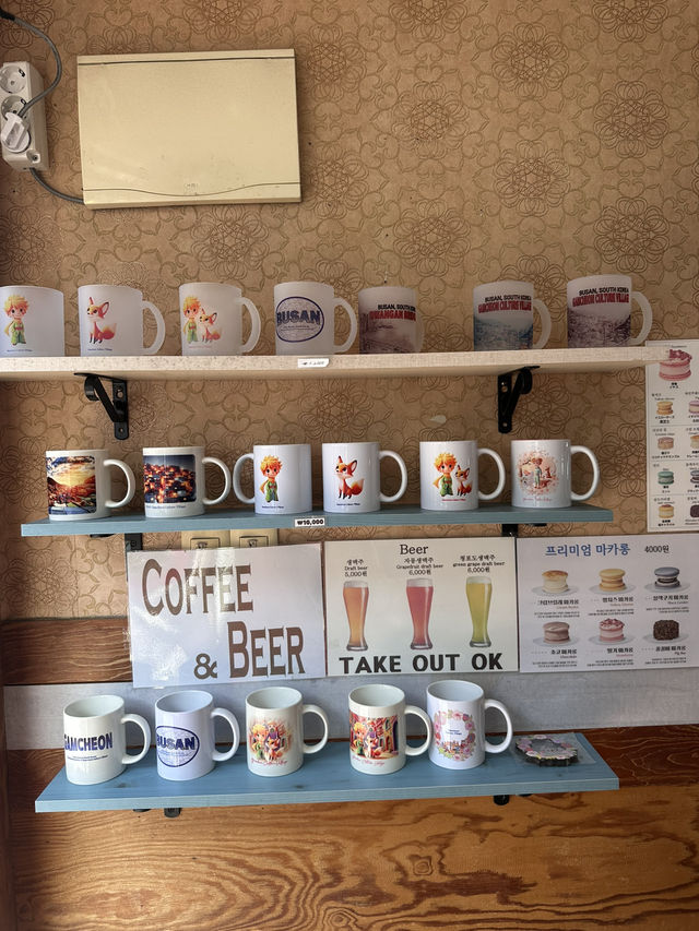 韓国🇰🇷釜山　甘川文化村をみおろすポストカフェ☕️