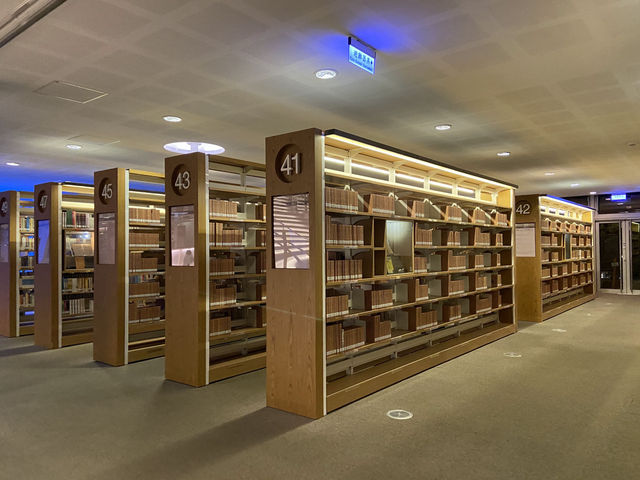  Kaohsiung Public Main Library ห้องสมุดเกาสง