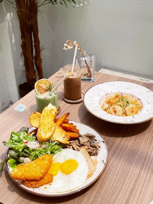 Breakfast Spot Cafe