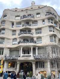 Hola Barcelona เมืองแห่งสถาปัตยกรรมสุดฮิป