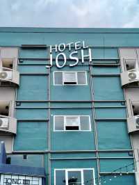 曼谷｜復古控必收藏！Josh Hotel 大廳 3 大亮點：美式懷舊復刻場景，彷彿走進電影裡📽️