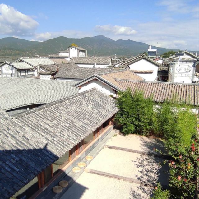 雲南 | 先鋒沙溪白族書局，舊糧倉改建的文青書店