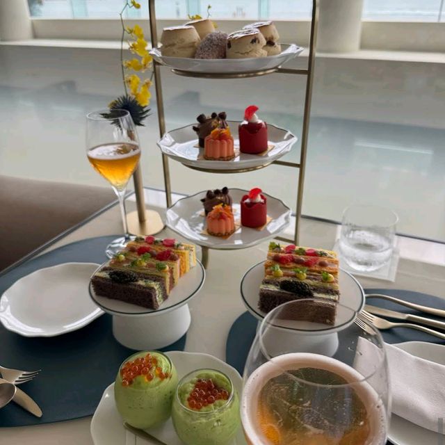 香港洲際酒店（現為香港麗晶酒店 The Regent Hong Kong）