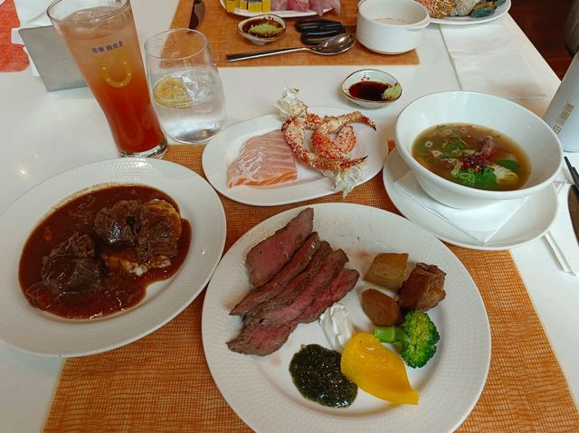 美福大飯店，彩匯午餐
