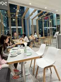 【香港】 鬧市中的優雅：荃灣廣場NOC的咖啡綠州