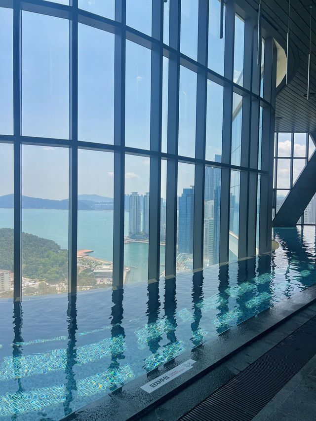 해운대가 한눈에 내려다보이는 38층에서 수영하기 👙☁️