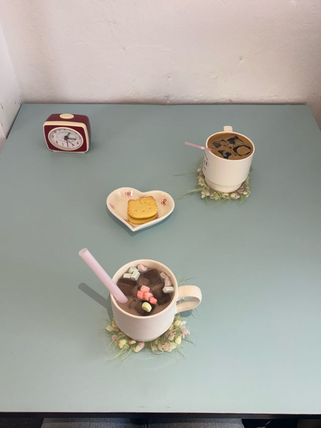 💫💘 헬로키티 아기자기한 황리단길  카페 원츠