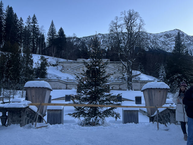 ルートヴィヒ2世が建てて唯一完成した城、リンダーホーフ城