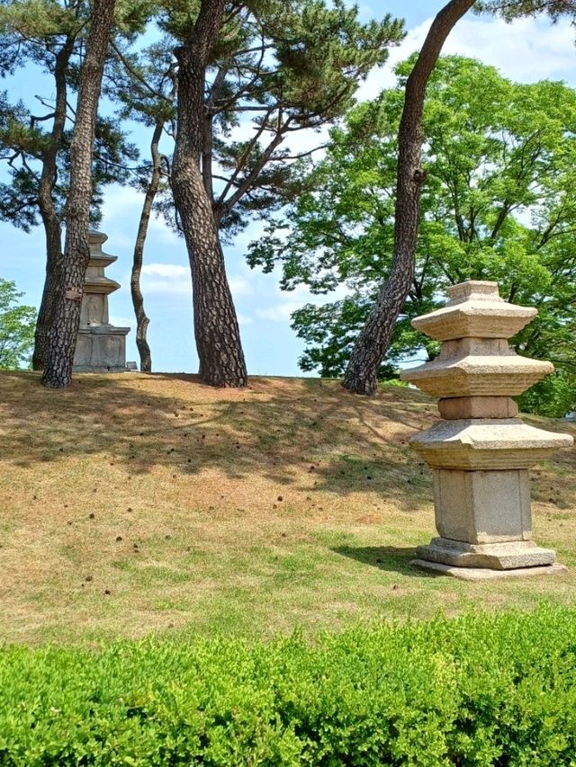 야외 정원을 걸으며 배우는 역사, 즐기는 자연