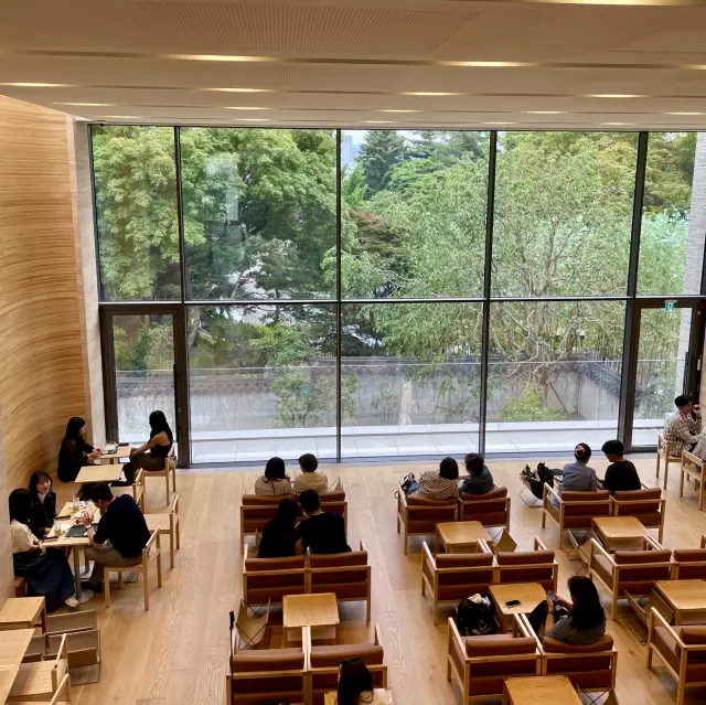 분위기 좋은 삼청동 카페, “포스톤스 삼청점 “